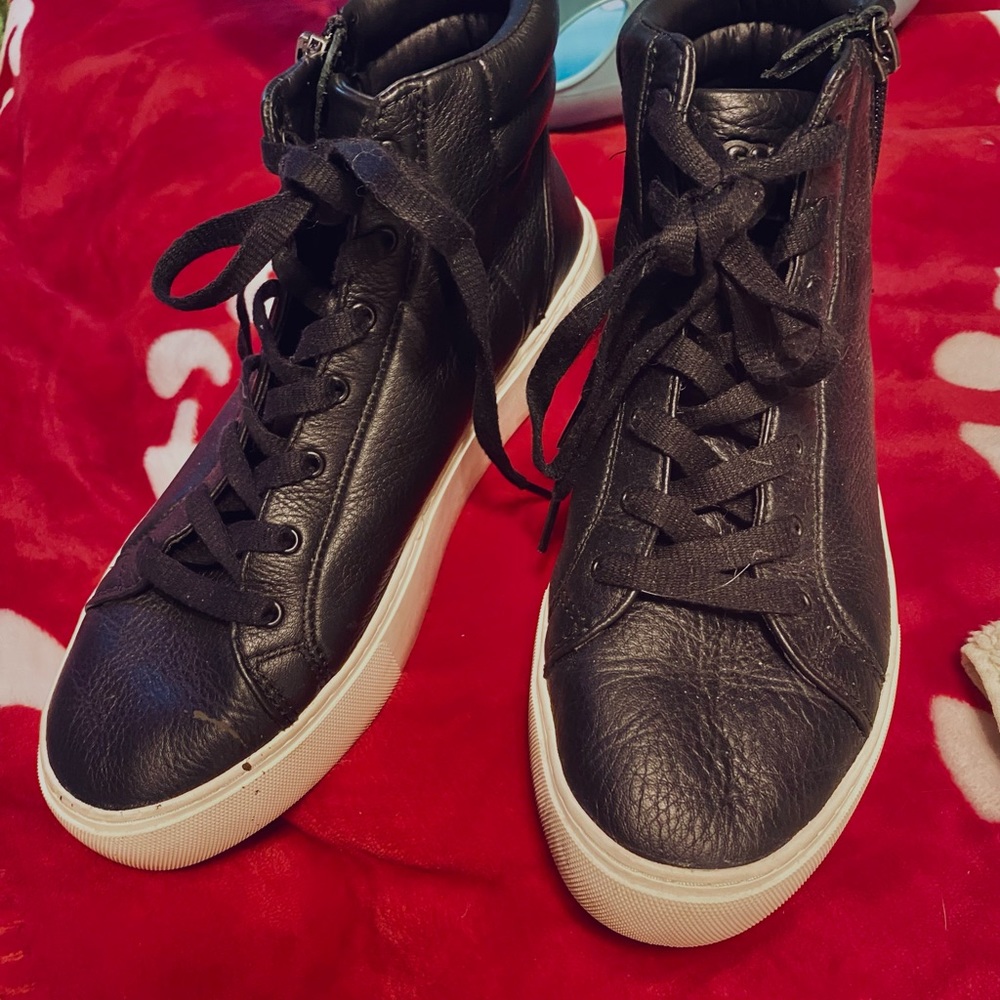 Authentic Uggs leather Hightops